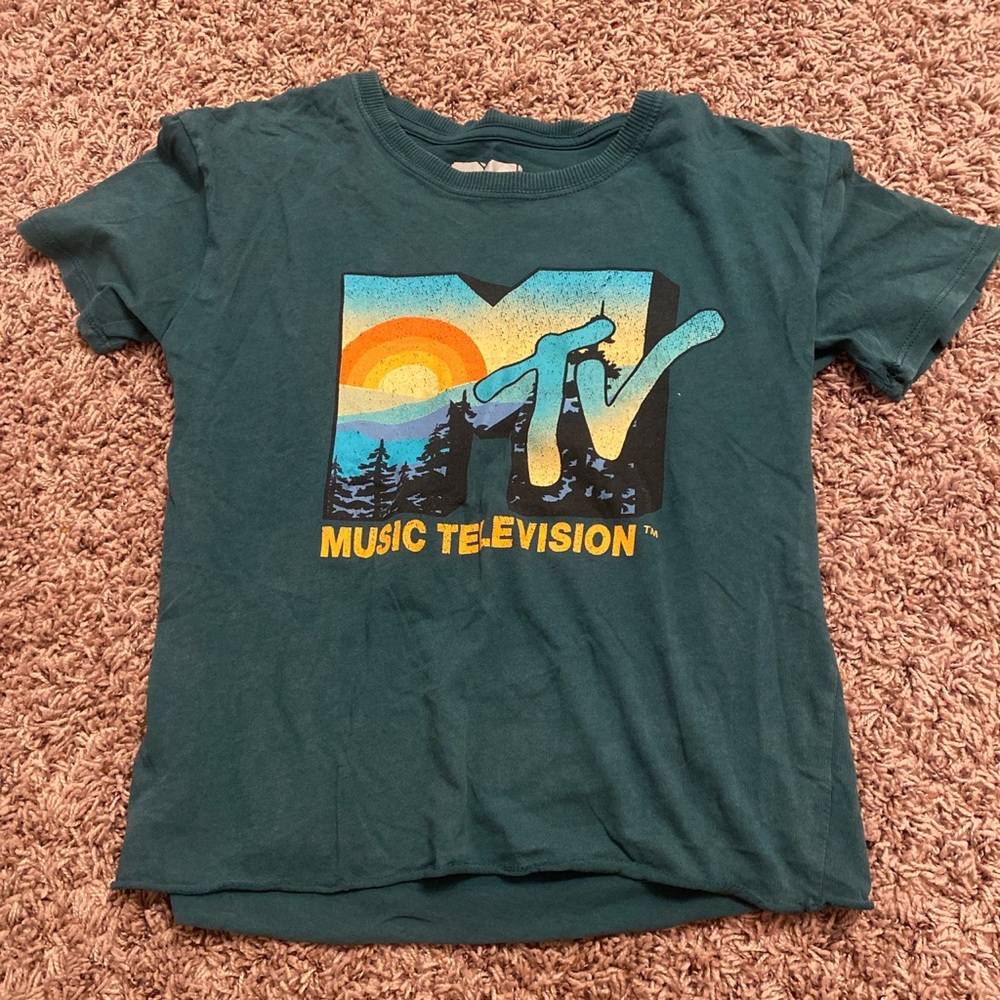 MTV shirt. Super soft and stretchy.